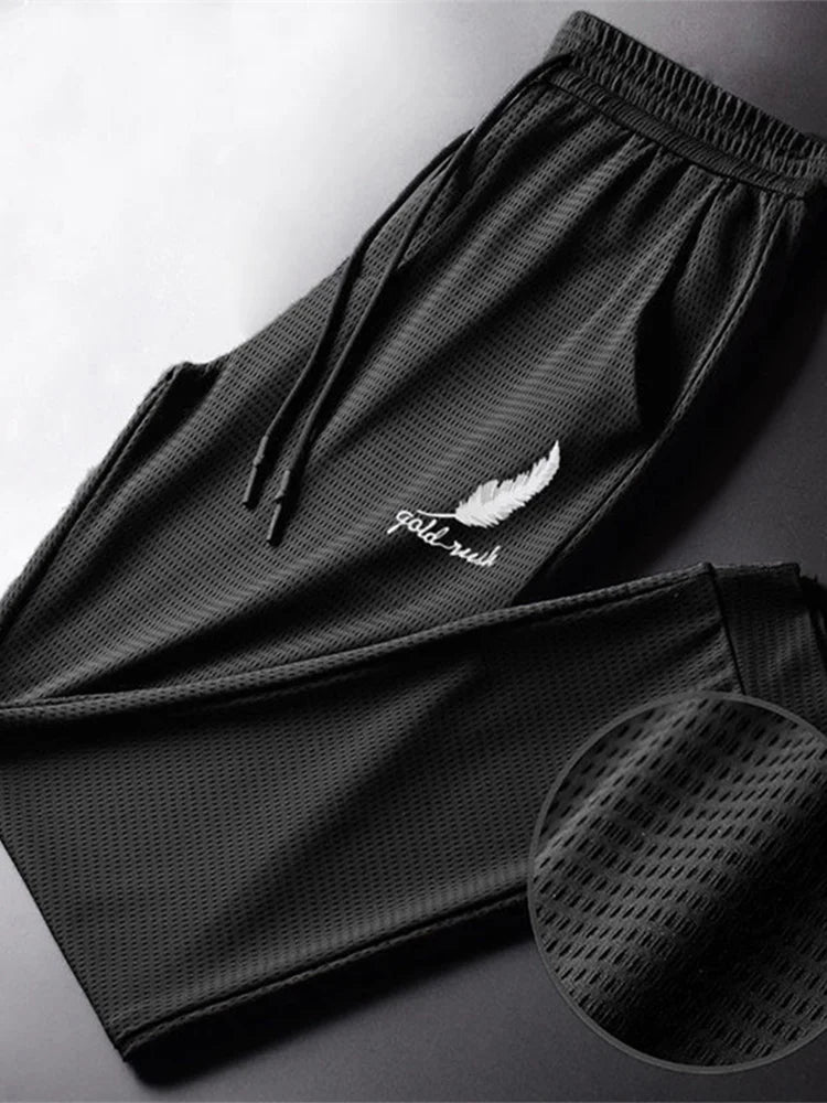Men's trendy track pants
بنطلون رياضي رجالي عصري