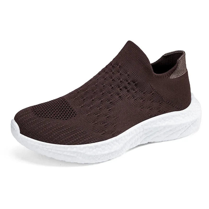 Breathable Casual Shoes For Men And Women Lightweight Sports Shoes Couple Socks EVA Material Summer Season Transpirable