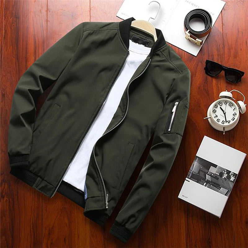 Men's slim-fit bomber jacket with long sleeves,
جاكيت رجالي بومبر رفيع بأكمام طويلة،
