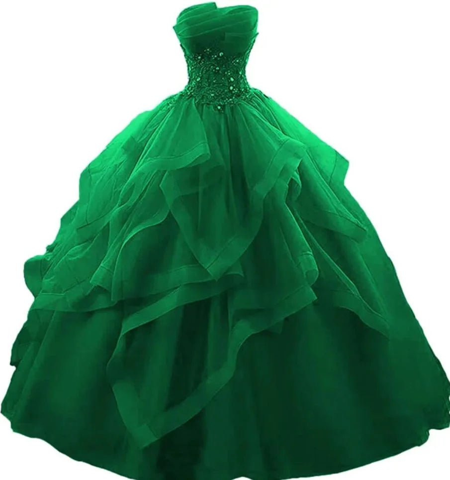 Luxurious lace quinceañera dress