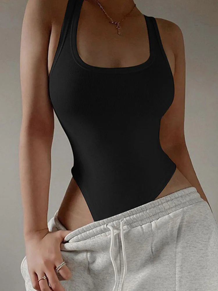 Sleeveless knitted bodysuit, sexy and attractive.