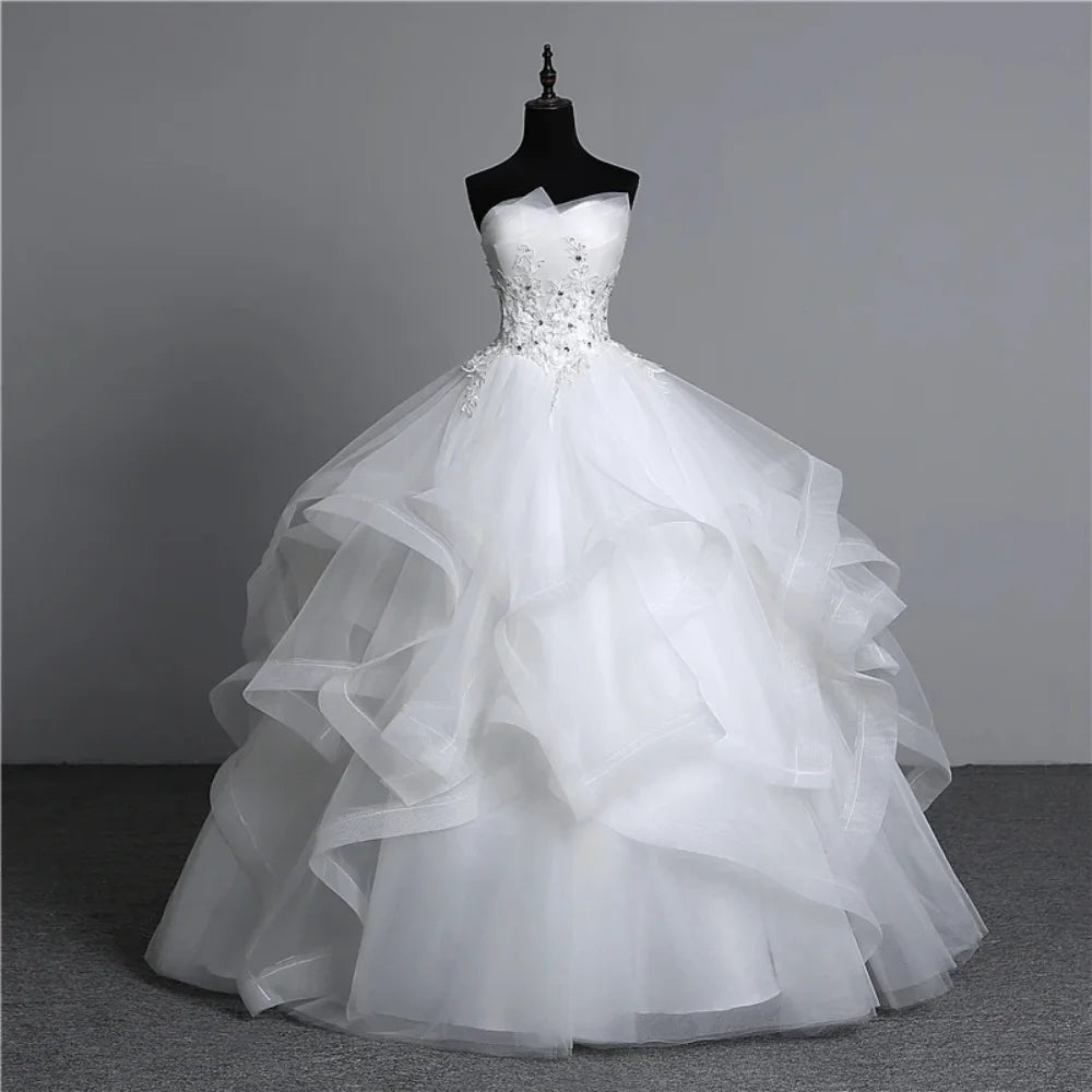 Luxurious lace quinceañera dress
