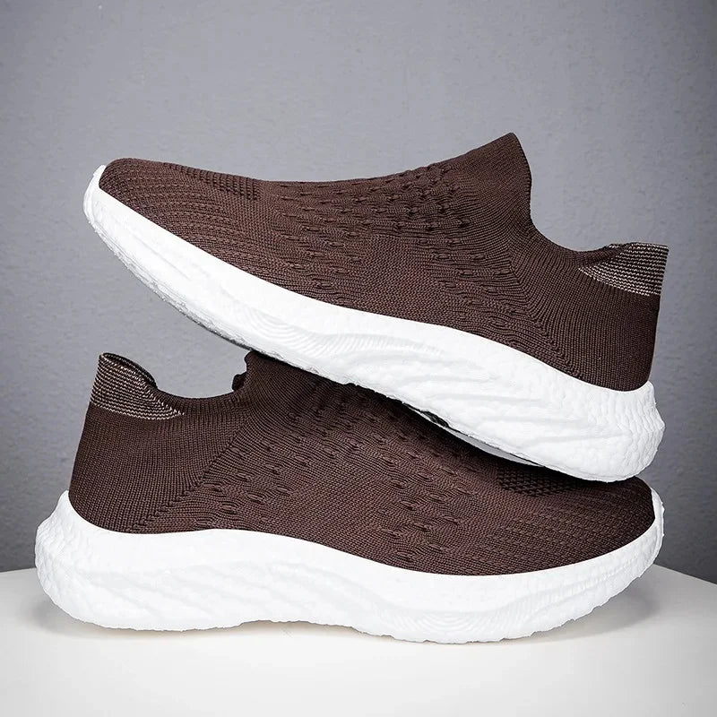 Breathable Casual Shoes For Men And Women Lightweight Sports Shoes Couple Socks EVA Material Summer Season Transpirable